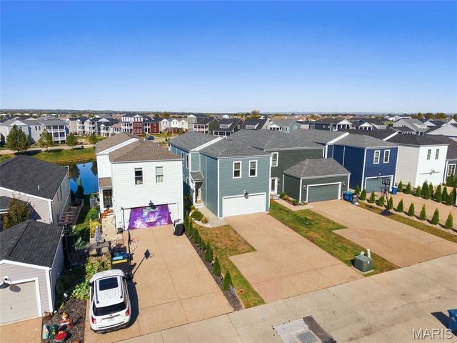 1020 Dyess Way, St Charles, MO 63301
