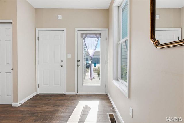 1020 Dyess Way, St Charles, MO 63301