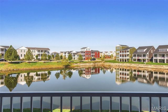 1020 Dyess Way, St Charles, MO 63301