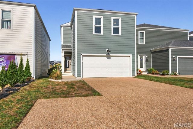 1020 Dyess Way, St Charles, MO 63301
