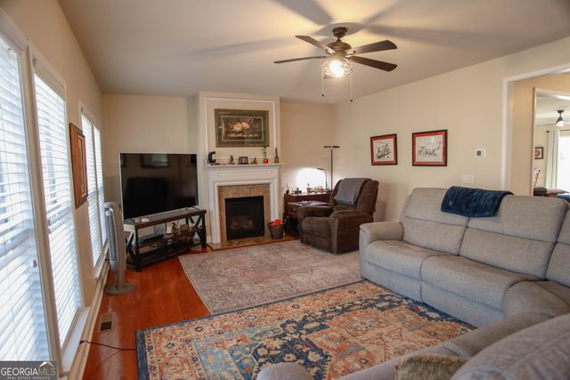 810 Liberty Bell Run, Hoschton, GA 30548