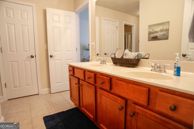 810 Liberty Bell Run, Hoschton, GA 30548