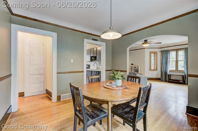 1526 W 12 Mile Road, Royal Oak, MI 48073