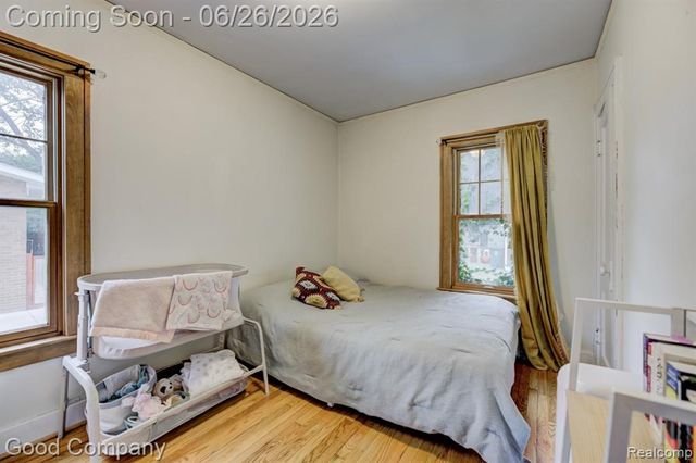 1526 W 12 Mile Road, Royal Oak, MI 48073