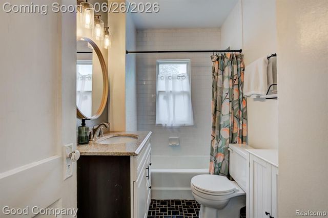 1526 W 12 Mile Road, Royal Oak, MI 48073