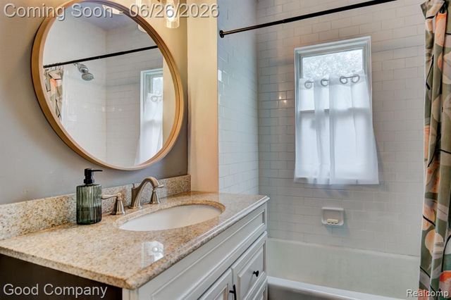 1526 W 12 Mile Road, Royal Oak, MI 48073