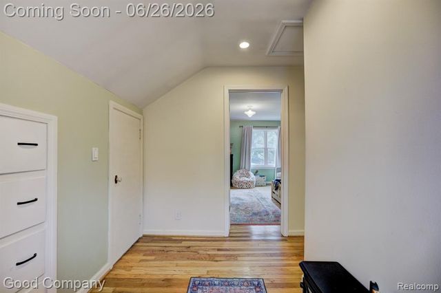 1526 W 12 Mile Road, Royal Oak, MI 48073