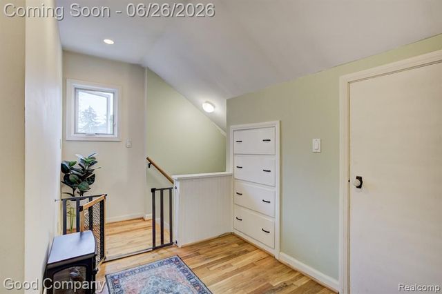 1526 W 12 Mile Road, Royal Oak, MI 48073