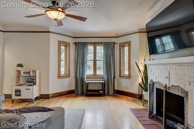 1526 W 12 Mile Road, Royal Oak, MI 48073