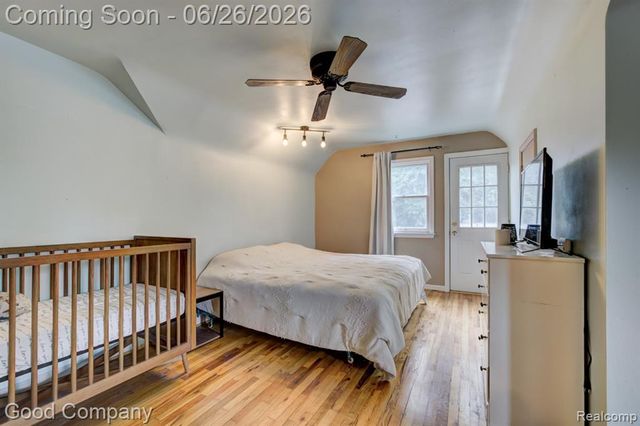 1526 W 12 Mile Road, Royal Oak, MI 48073