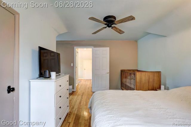 1526 W 12 Mile Road, Royal Oak, MI 48073