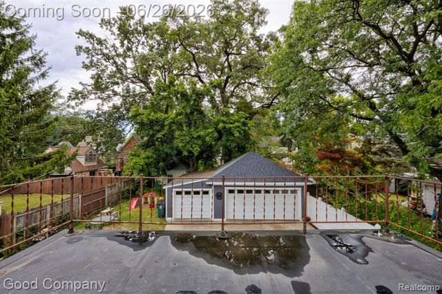 1526 W 12 Mile Road, Royal Oak, MI 48073