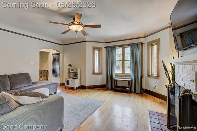 1526 W 12 Mile Road, Royal Oak, MI 48073