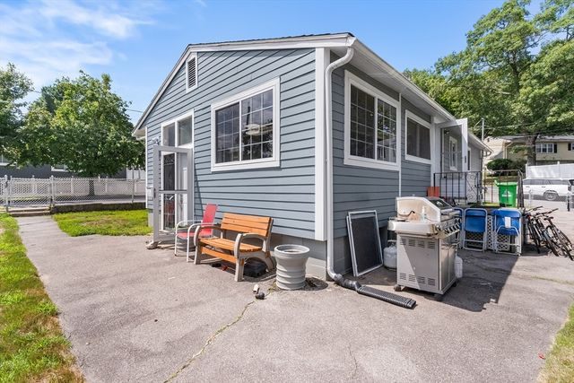 46 Stonehill Rd, Boston, MA 02136