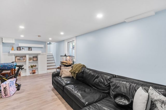 46 Stonehill Rd, Boston, MA 02136