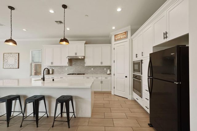 2771 Heather St, Lodi, CA 95242