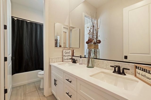 2771 Heather St, Lodi, CA 95242