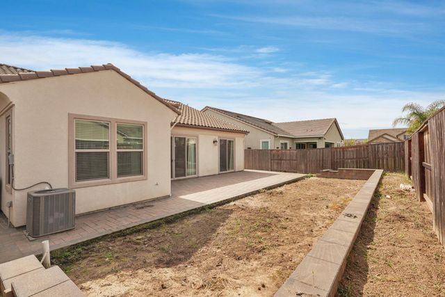 2771 Heather St, Lodi, CA 95242