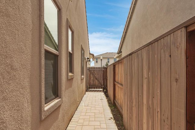 2771 Heather St, Lodi, CA 95242