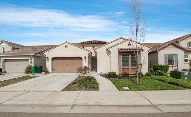 2771 Heather St, Lodi, CA 95242