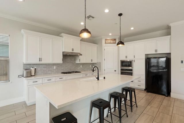 2771 Heather St, Lodi, CA 95242