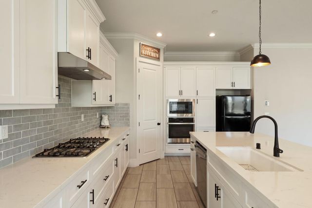 2771 Heather St, Lodi, CA 95242