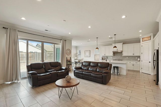 2771 Heather St, Lodi, CA 95242