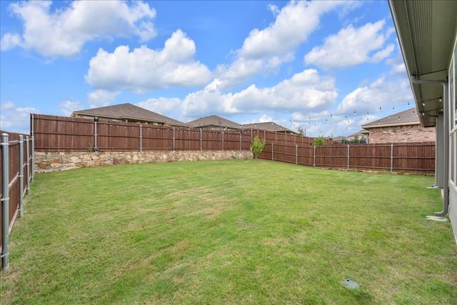 901 De Wit Drive, Fort Worth, TX 76108