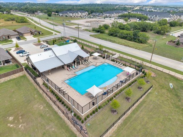 901 De Wit Drive, Fort Worth, TX 76108