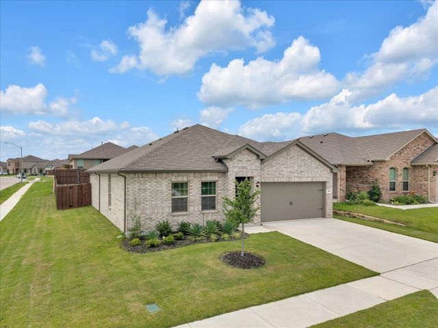 901 De Wit Drive, Fort Worth, TX 76108