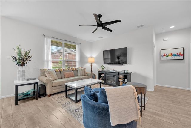 901 De Wit Drive, Fort Worth, TX 76108