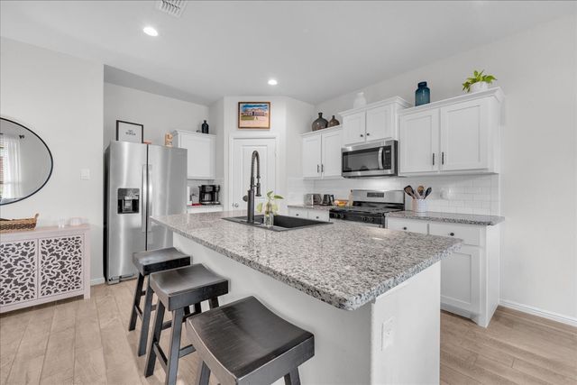 901 De Wit Drive, Fort Worth, TX 76108