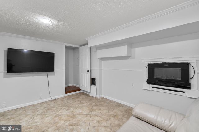 1232 SAVANNAH PL SE, Washington, DC 20032