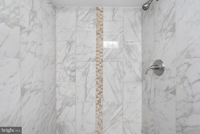 1232 SAVANNAH PL SE, Washington, DC 20032