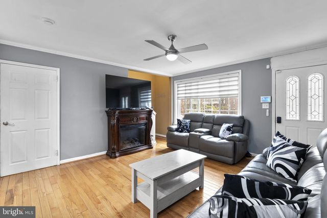 1232 SAVANNAH PL SE, Washington, DC 20032