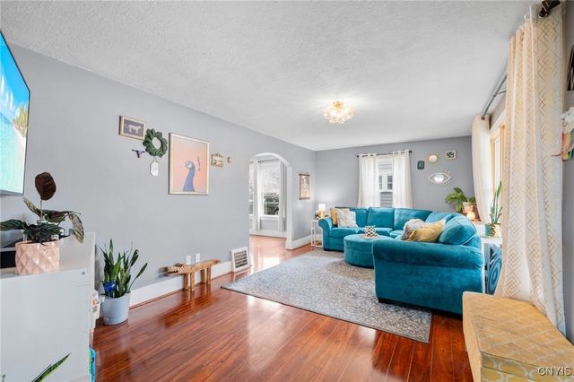 209 Mackay Avenue, Camillus, NY 13219