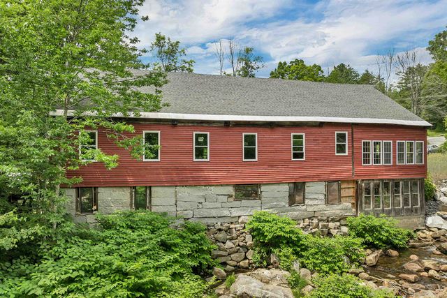 106 Water Street, Rumney, NH 03266