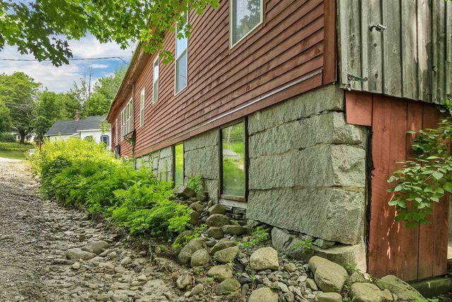 106 Water Street, Rumney, NH 03266