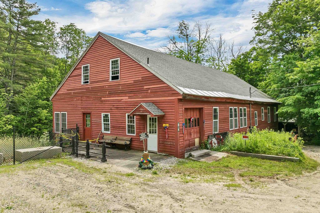 106 Water Street, Rumney, NH 03266