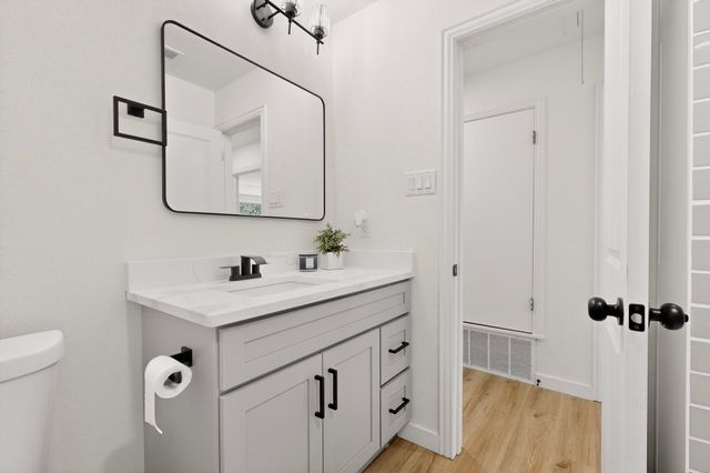 1100 Mount Vernon Street, Ennis, TX 75119