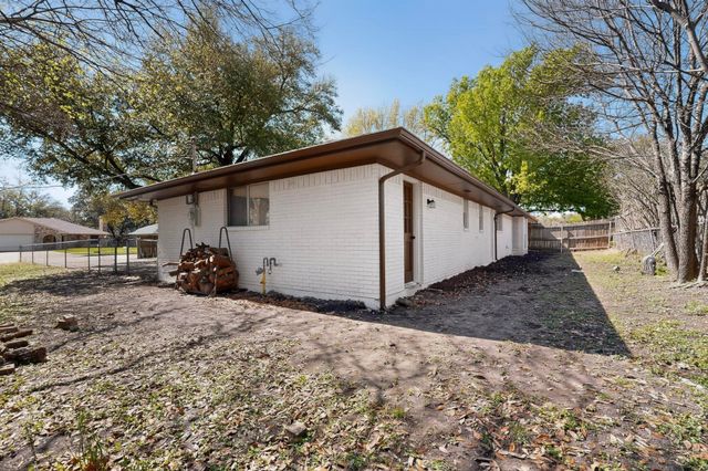 1100 Mount Vernon Street, Ennis, TX 75119