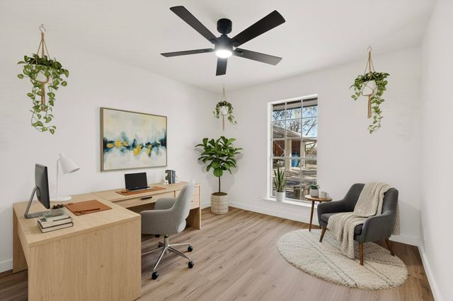 1100 Mount Vernon Street, Ennis, TX 75119