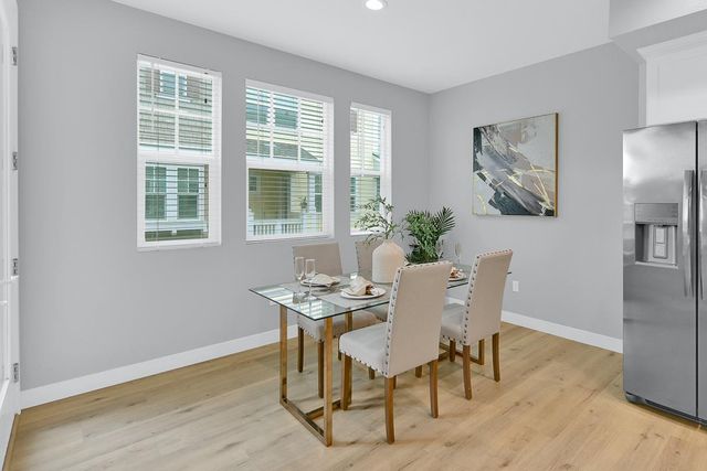 334 Circuit Way, Mountain View, CA 94043