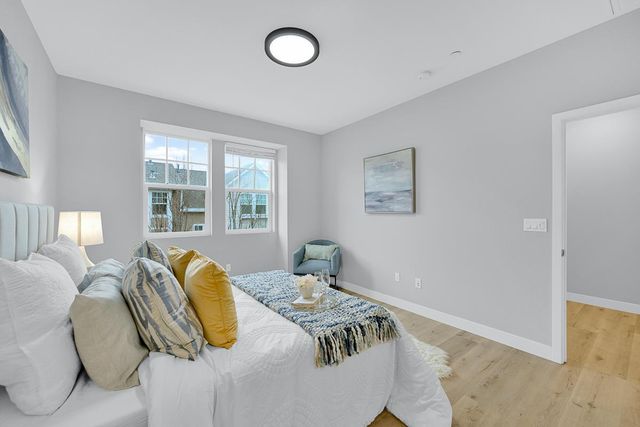 334 Circuit Way, Mountain View, CA 94043