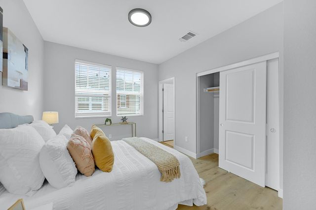 334 Circuit Way, Mountain View, CA 94043