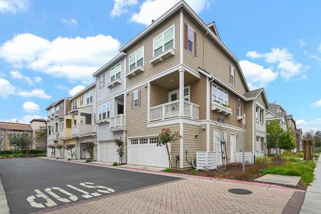 334 Circuit Way, Mountain View, CA 94043