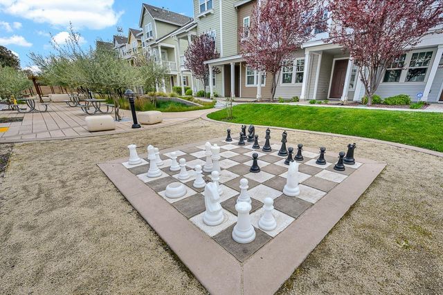 334 Circuit Way, Mountain View, CA 94043
