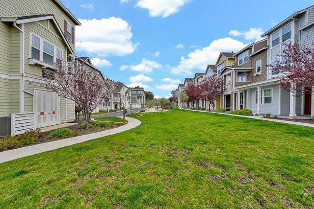 334 Circuit Way, Mountain View, CA 94043