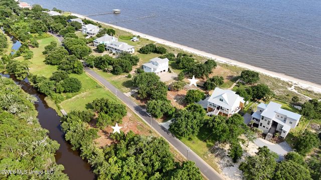7205 Belle Fontaine Drive, Ocean Springs, MS 39564