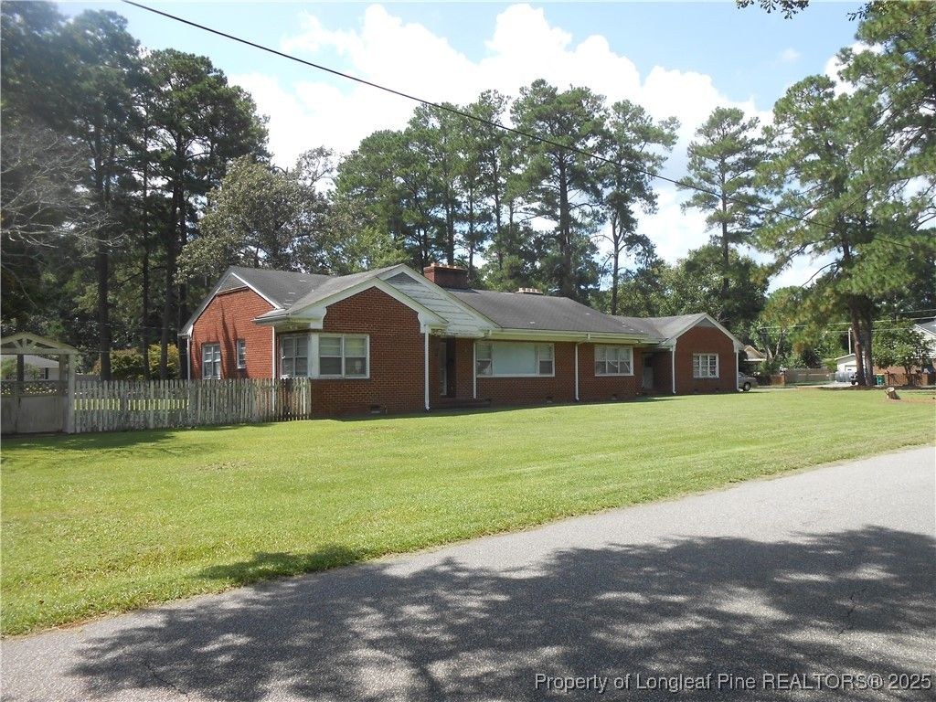 2405 N Kenan Avenue, Lumberton, NC 28358